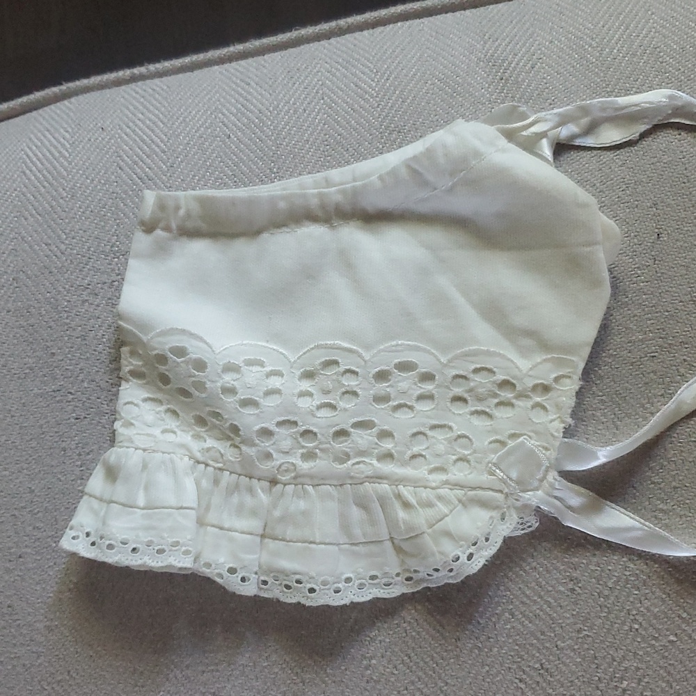 Vintage Christening Gown, Bonnets And Blankets - Picture 8 of 17